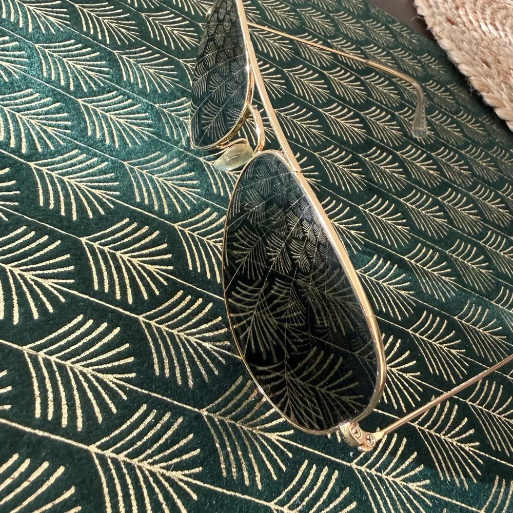 Vintage Ray-Ban Classic Gold Aviators with Black Lenses - Case Included
